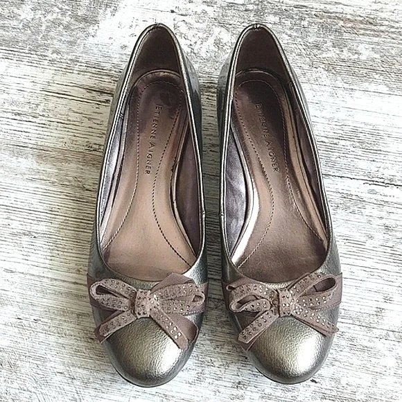 NWOT Etienne Aigner Patent Leather Silver Flats - Picture 5 of 16